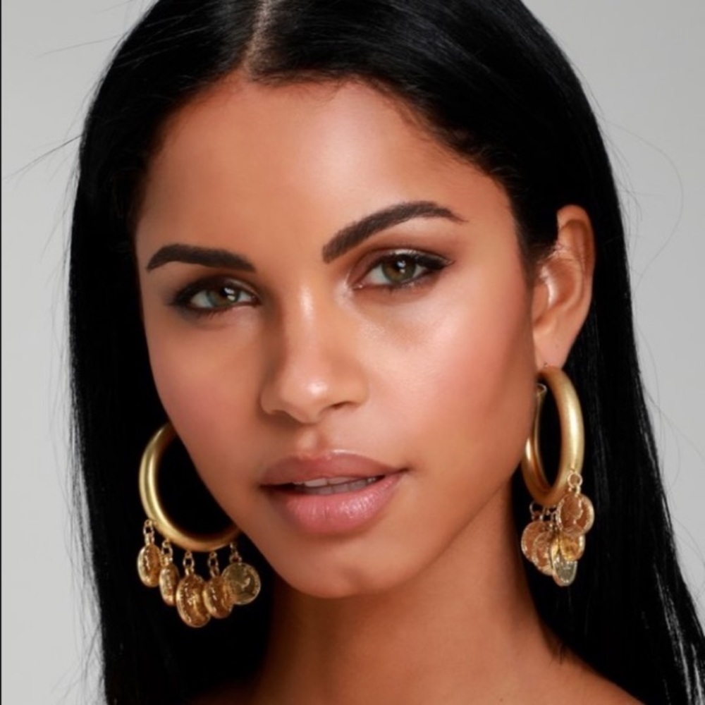 Lulu’s brand new gold earrings!